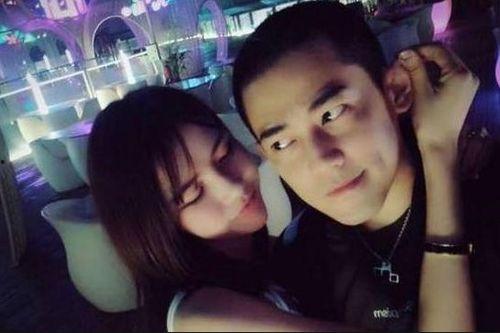 李炜与苏醒女友照片