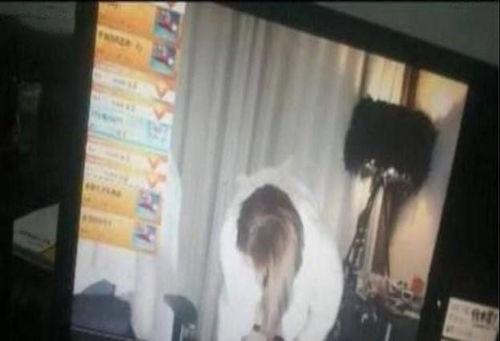 女主播洗澡 下载